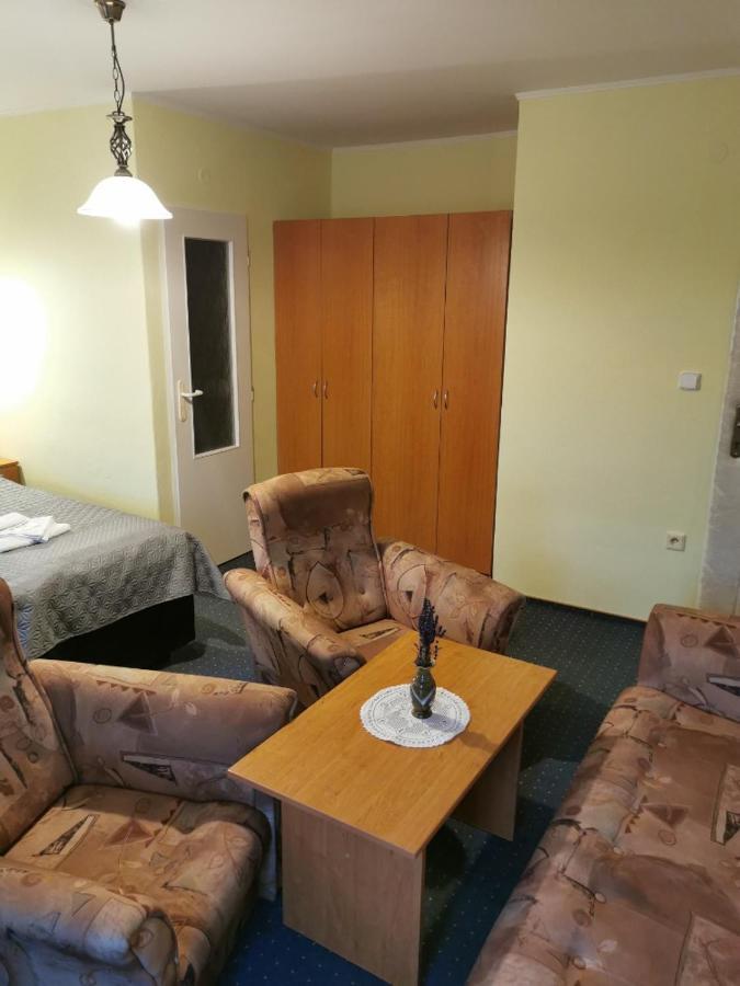 Hotel Alster Jevíčko Esterno foto