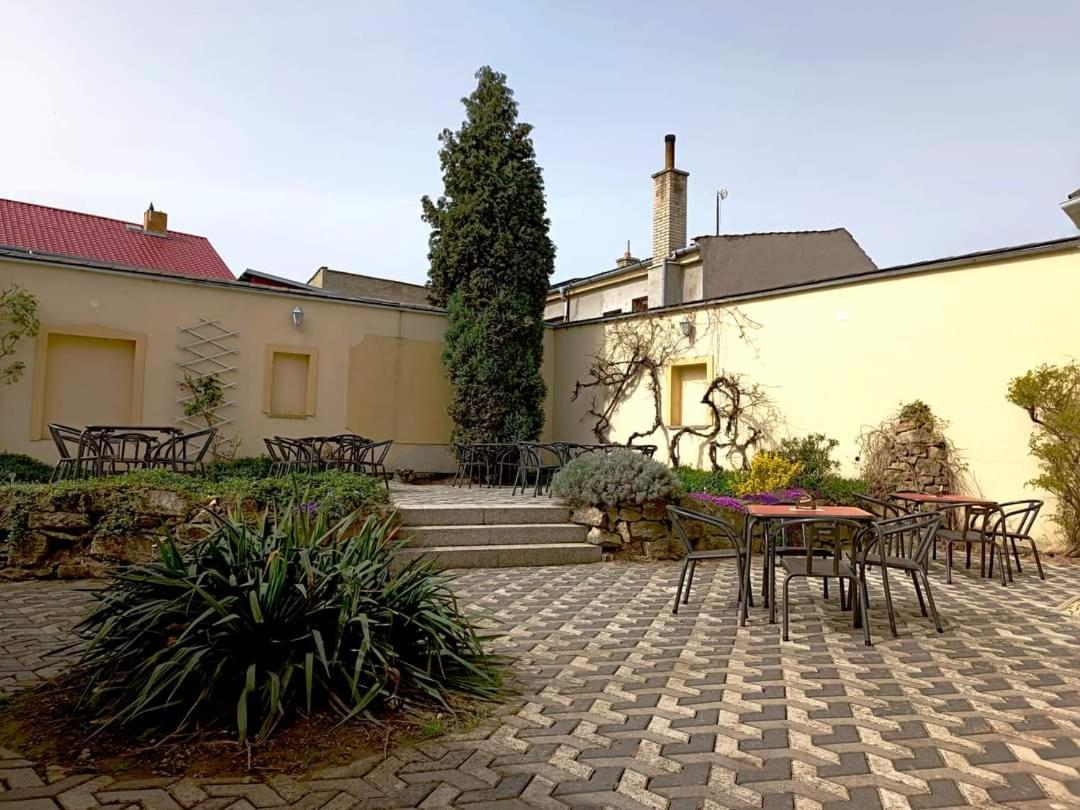 Hotel Alster Jevíčko Esterno foto